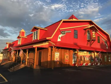 Entertainment Retail Building Opportunity