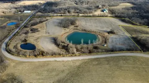 Picturesque Land in Rayville, Missouri