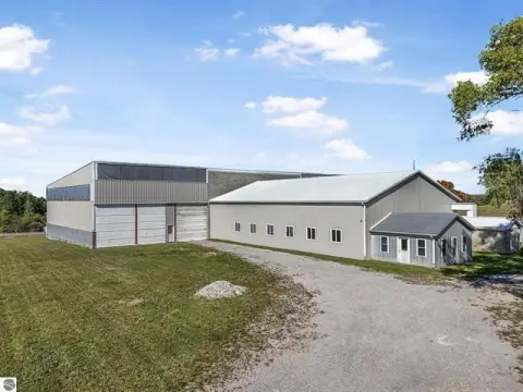 Hersey Industrial/Manufacturing Facility on Acres