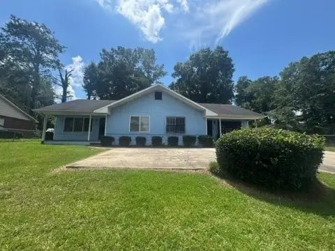 Duplex With Private Entrances