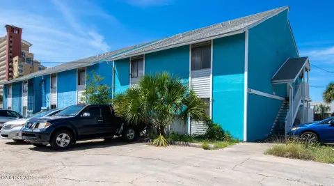 Beach-Area Fourplex