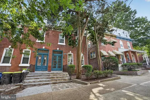 Brick Triplex with Vacant Unit