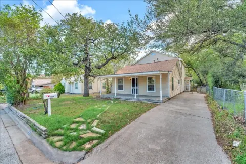 Duplex with Rear Bonus Room