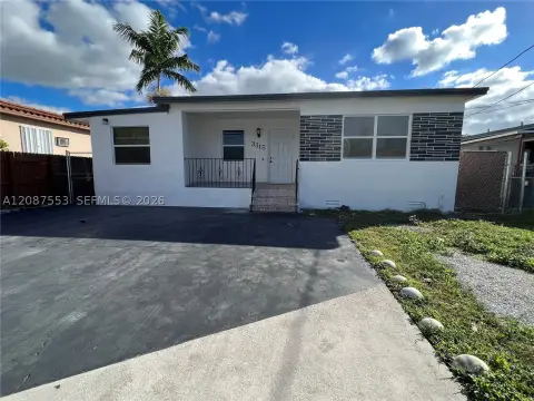 Renovated Triplex with Private Yards