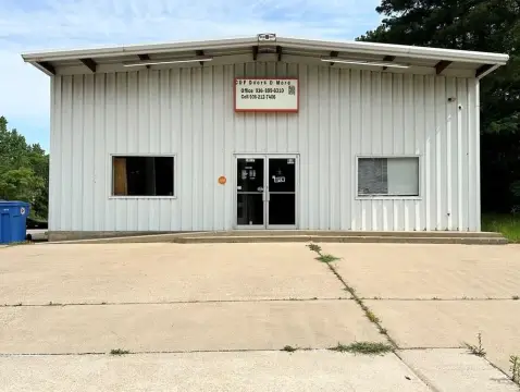Workshop with Five Roll-Up Doors
