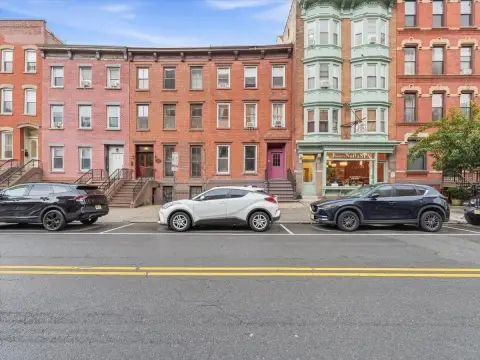 Four-Family Brownstone with Separate Utilities