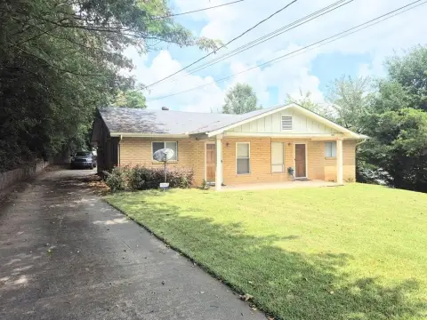 Well-Kept Duplex Near Downtown Dalton
