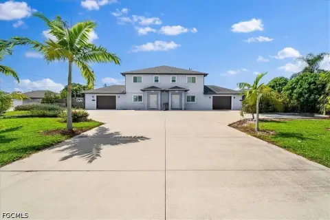 Duplex with Private-Entry Rooms