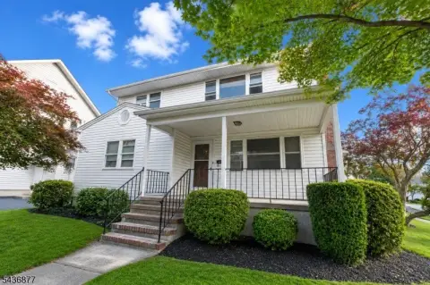 Under/Over Duplex with Unfinished Basement