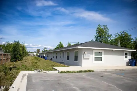 New Panama City Apartment Complex