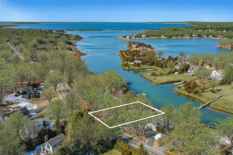Waterfront Land Parcel in Sag Harbor