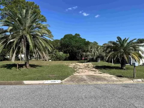 Waterfront Lot in Pensacola, FL