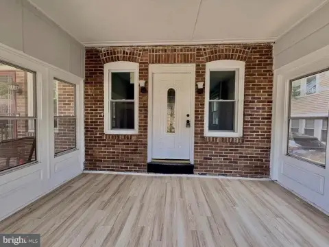 Recently Updated Colonial Twin