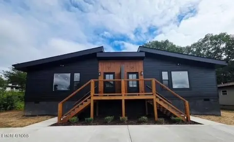 Duplex with Three-Bedroom Units
