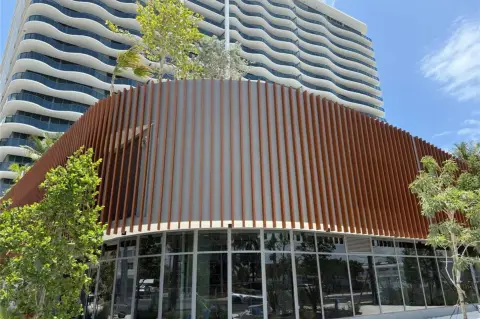 Pompano Beach Commercial Unit For Rent