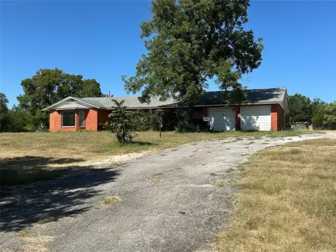 84-Acre Ranch with Renovation Potential