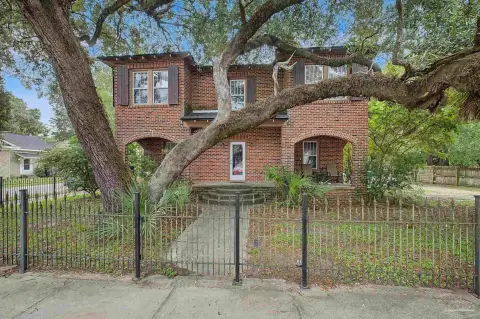 Red Brick Fourplex in Downtown Pensacola