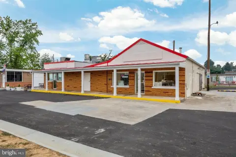 Mixed-Use Property with Restaurant Space
