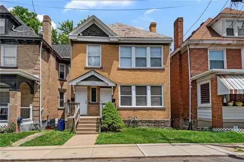 Top-and-Bottom Duplex with Private Decks