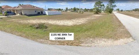 Corner Lot in Cape Coral