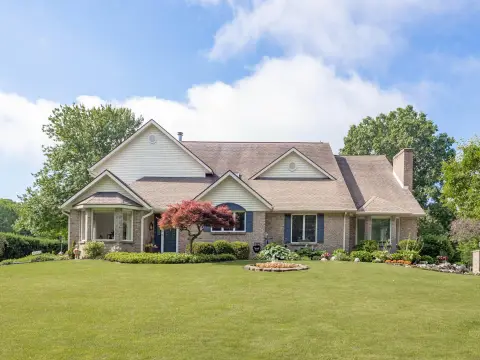 Multifamily Home with Two Garages