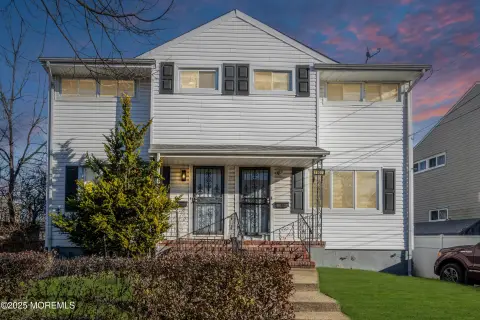 Renovated Half-Duplex with Basement