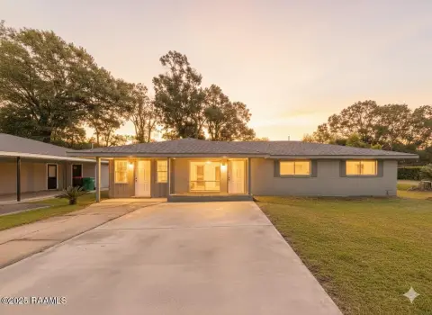 Renovated Duplex in Lafayette