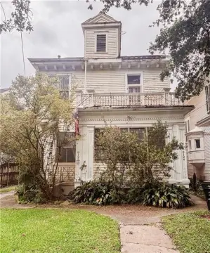 Victorian Duplex with Sunroom