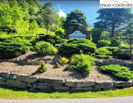 Vilas Land with Mountain Views