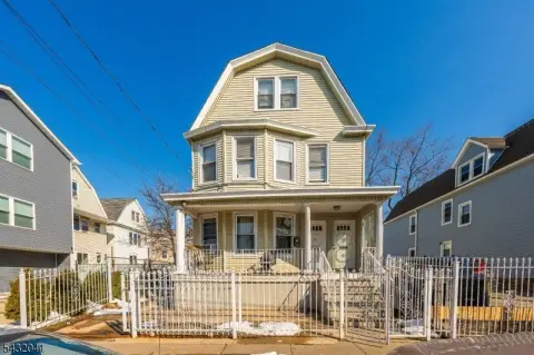 Multi-Family Home in Elizabeth City