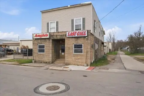 Income-Producing Commercial Building in Mansfield