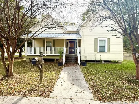 Historic Mixed-Use Property, Picayune