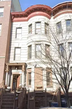 Attached Triplex with Vacant Unit