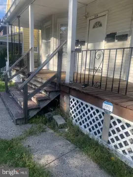 Five-Unit Multifamily Asset Near Park