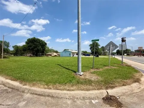 Corner Commercial Lot