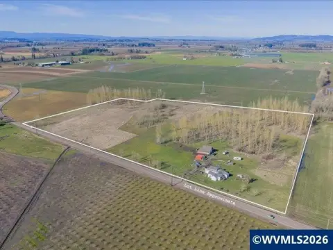 24 Acres Near Albany