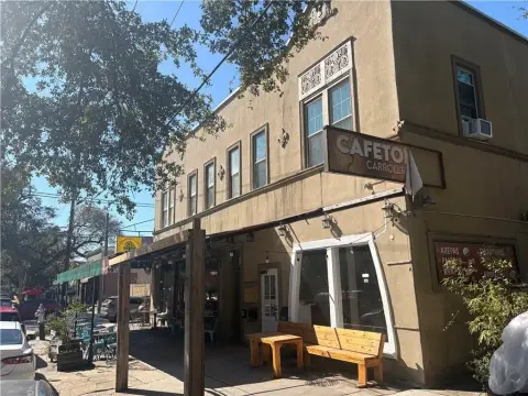 Restaurant Space with Bar