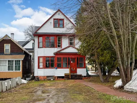 Two-Unit Duplex with Bay Windows