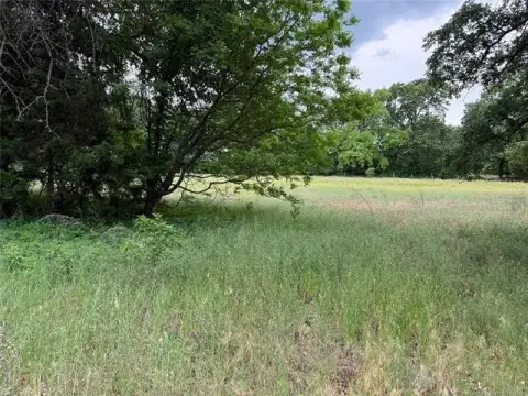 Unrestricted Land Near Lake Texoma