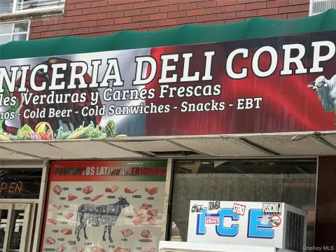 Grocery Store with Deli