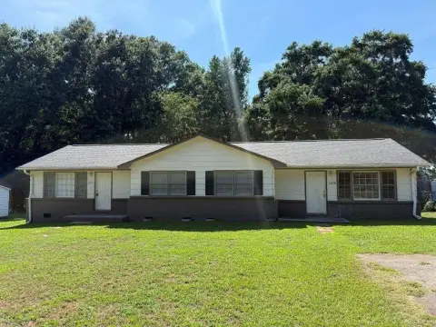 Turn-Key Duplex with Two Private Layouts