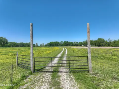 Ready-to-Build 30-Acre Property