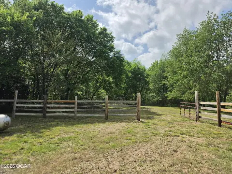Land with Utilities in Seneca