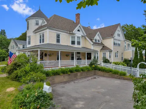 Victorian Multifamily Building with Outdoor Space
