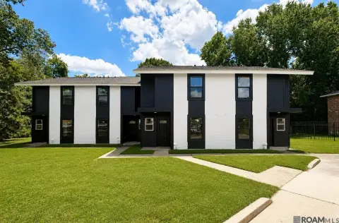 Renovated Fourplex with Private Patios