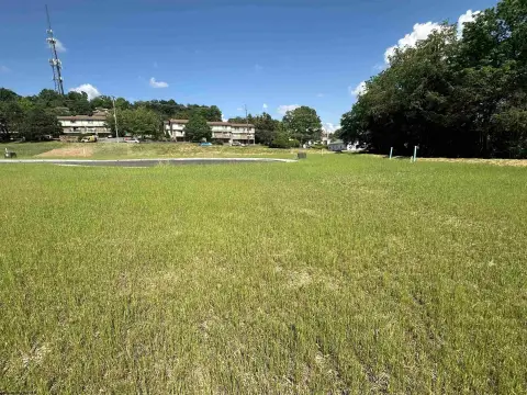Residential Land in Suncrest