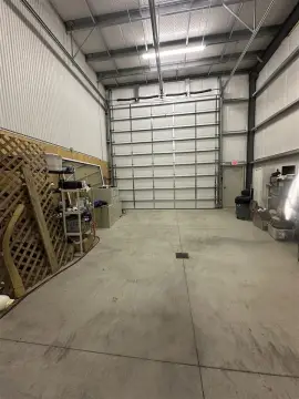 Commercial/Industrial Unit in Charlevoix