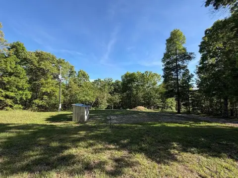 Land in Willow Springs, MO