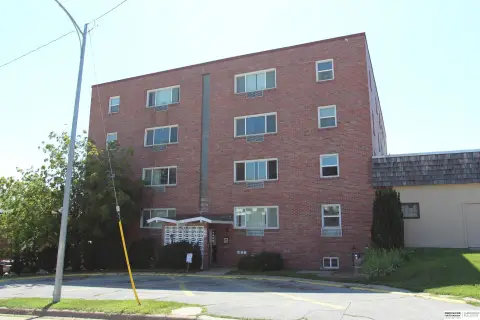 Omaha Multifamily Property with Store