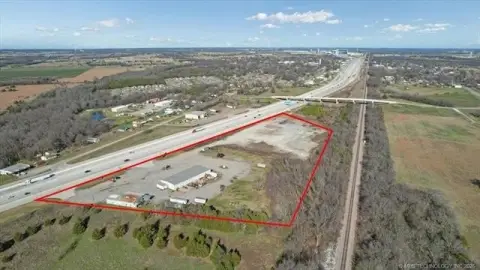 Calera Commercial Property on Highway